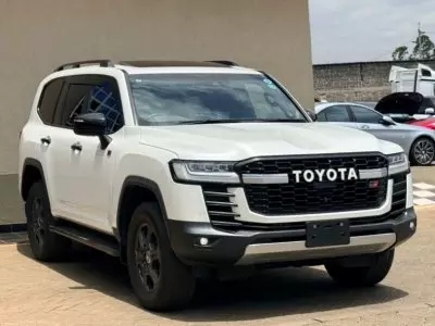 Toyota LAND CRUISER 300 LC300