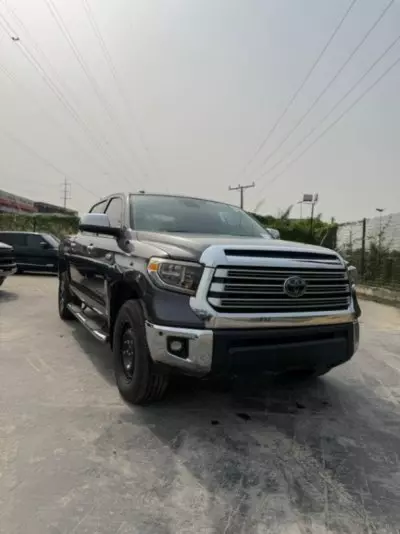 Toyota Tundra