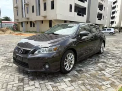 Lexus CT 200h