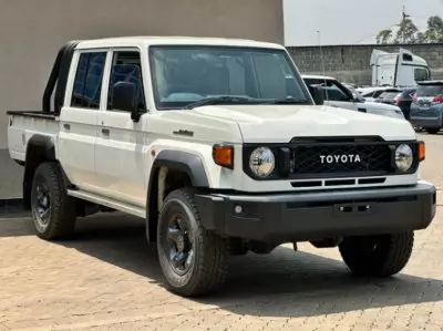 Toyota Land Cruiser 79 Double Cabin