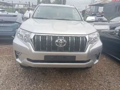 Toyota Landcruiser 300 GXR