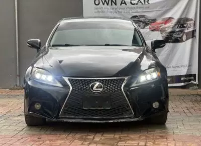 Lexus IS