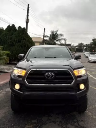 Toyota Tacoma