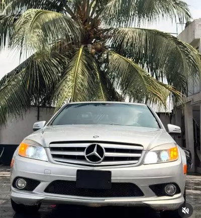 Mercedes-Benz C 300