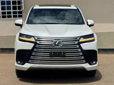 Lexus LX 600
