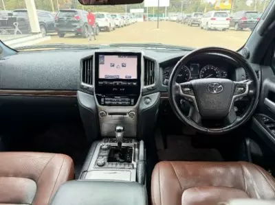 Toyota Landcruiser ZX