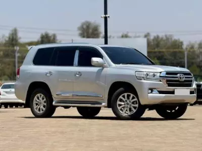 Toyota Land Cruiser V8