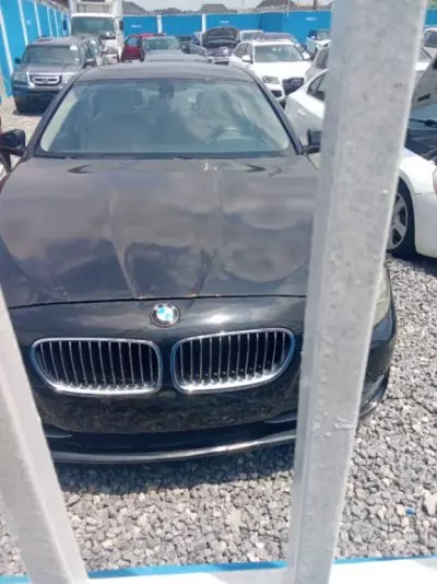 BMW 528i