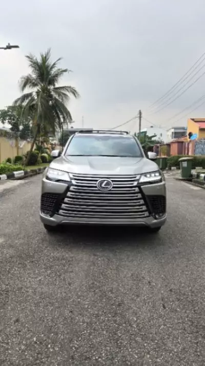 Lexus LX