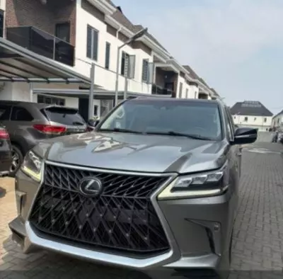 Lexus LX 570