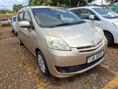 Toyota Passo Sette