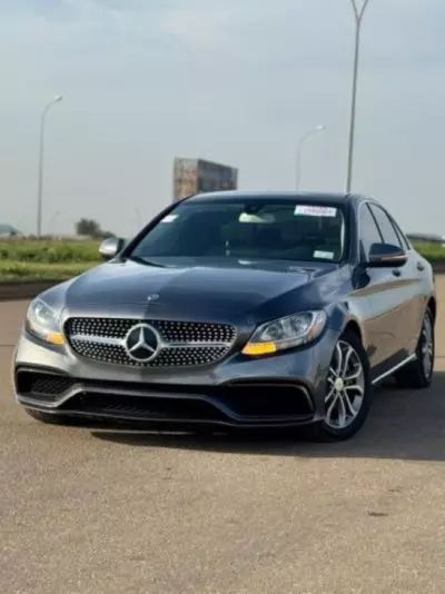 Mercedes-Benz C 300