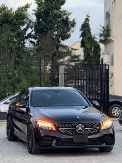 Mercedes-Benz C 300