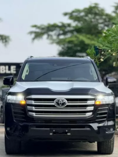 Toyota Land Cruiser GXR