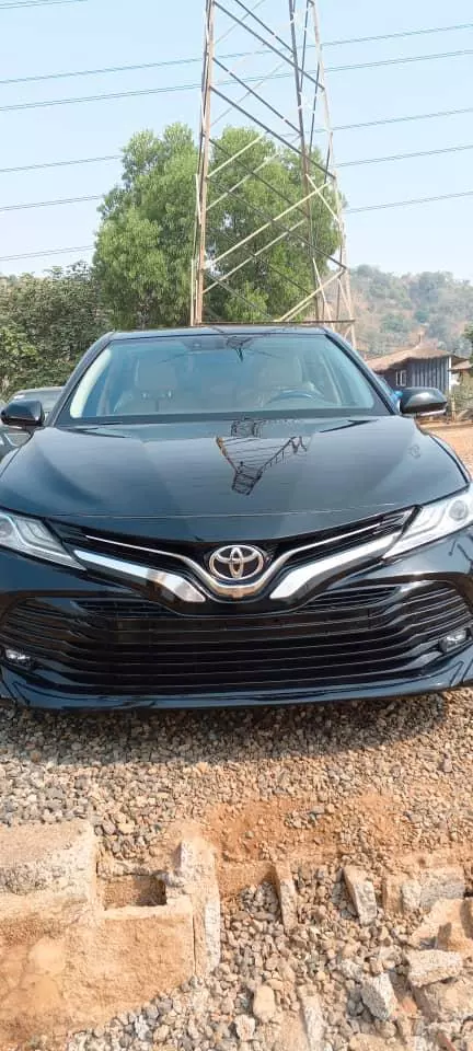 Toyota Camry   - 2019