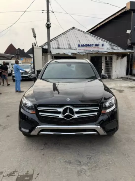 2018 Mercedes Benz Glc - Image 1