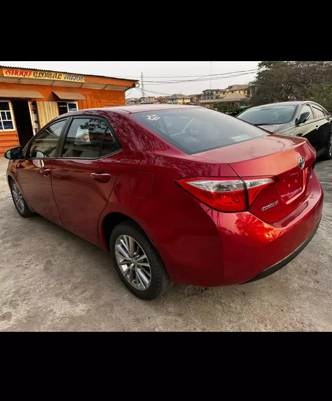 Toyota Corolla   - 2014