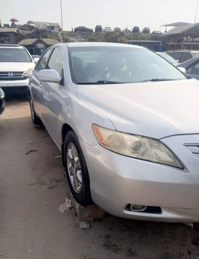 Toyota Camry   - 2007