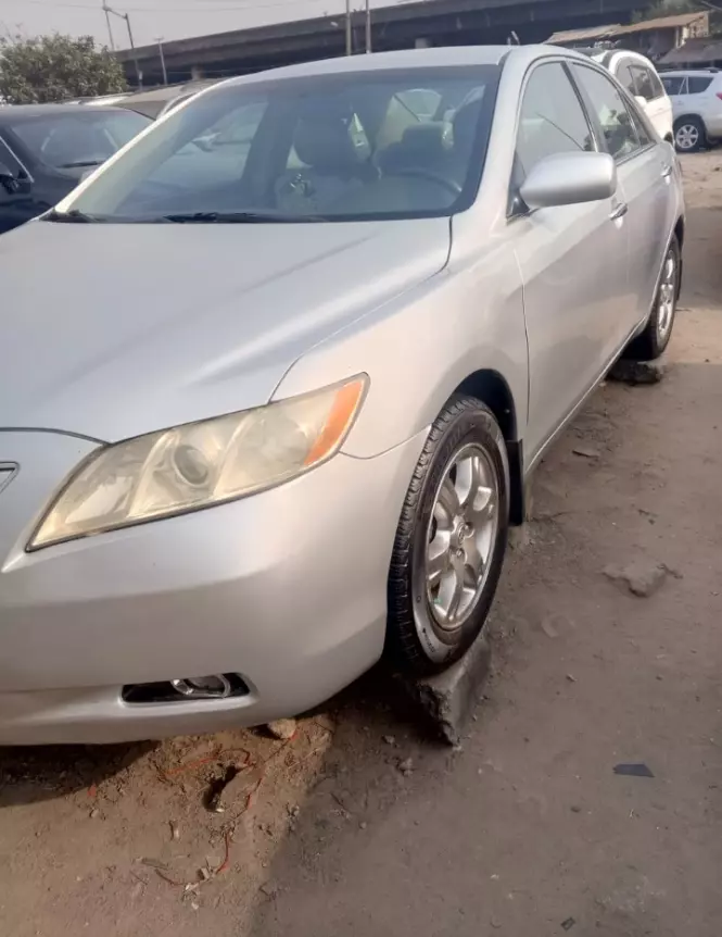 Toyota Camry   - 2007