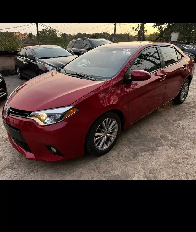 Toyota Corolla   - 2014