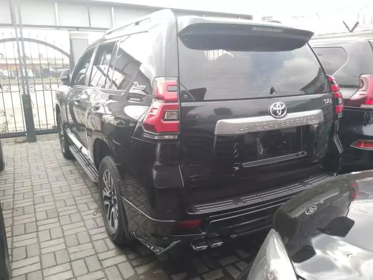 Toyota Landcruiser Prado
