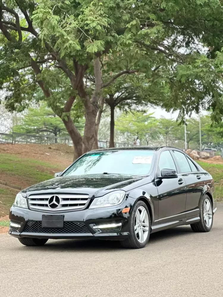 Mercedes-Benz C 300