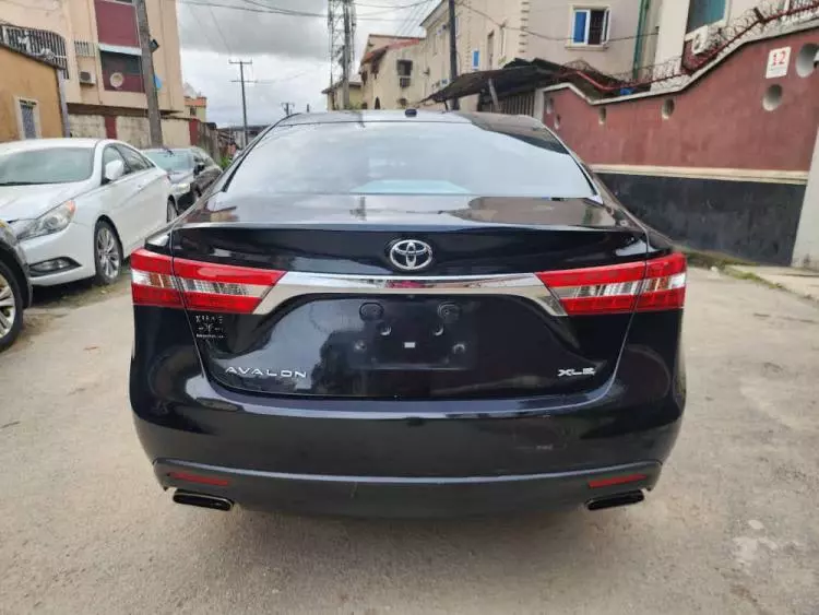 Toyota Avalon