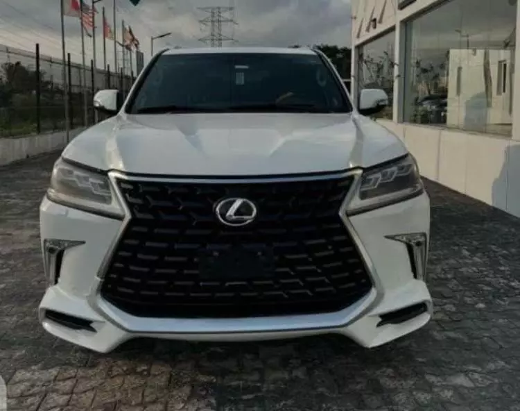 Lexus LX 570