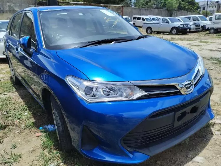 Toyota Fielder 