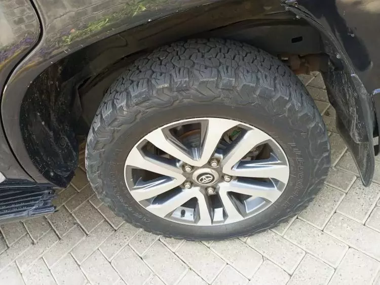 Toyota Landcruiser  V8