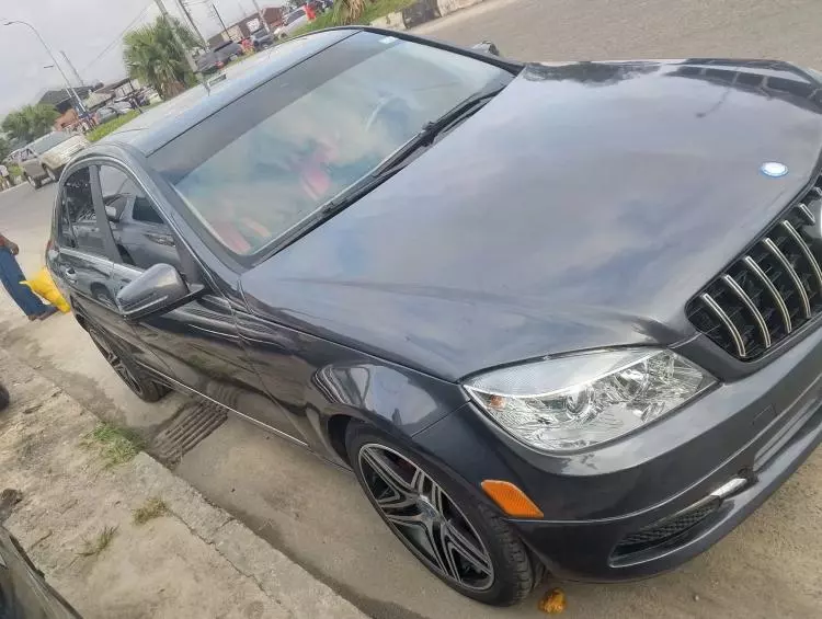 Mercedes-Benz C 300