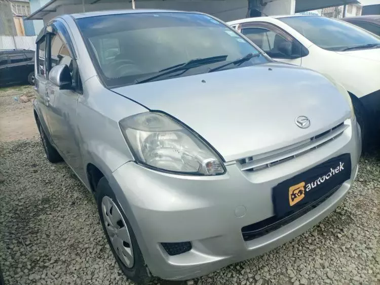 Daihatsu Boon 