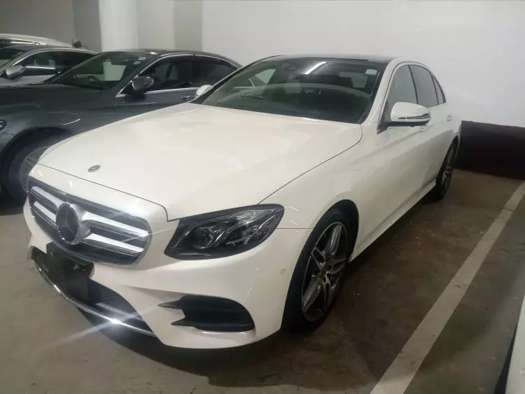 Mercedes-Benz E250