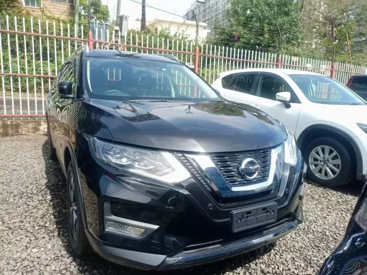 Nissan X-TRAIL