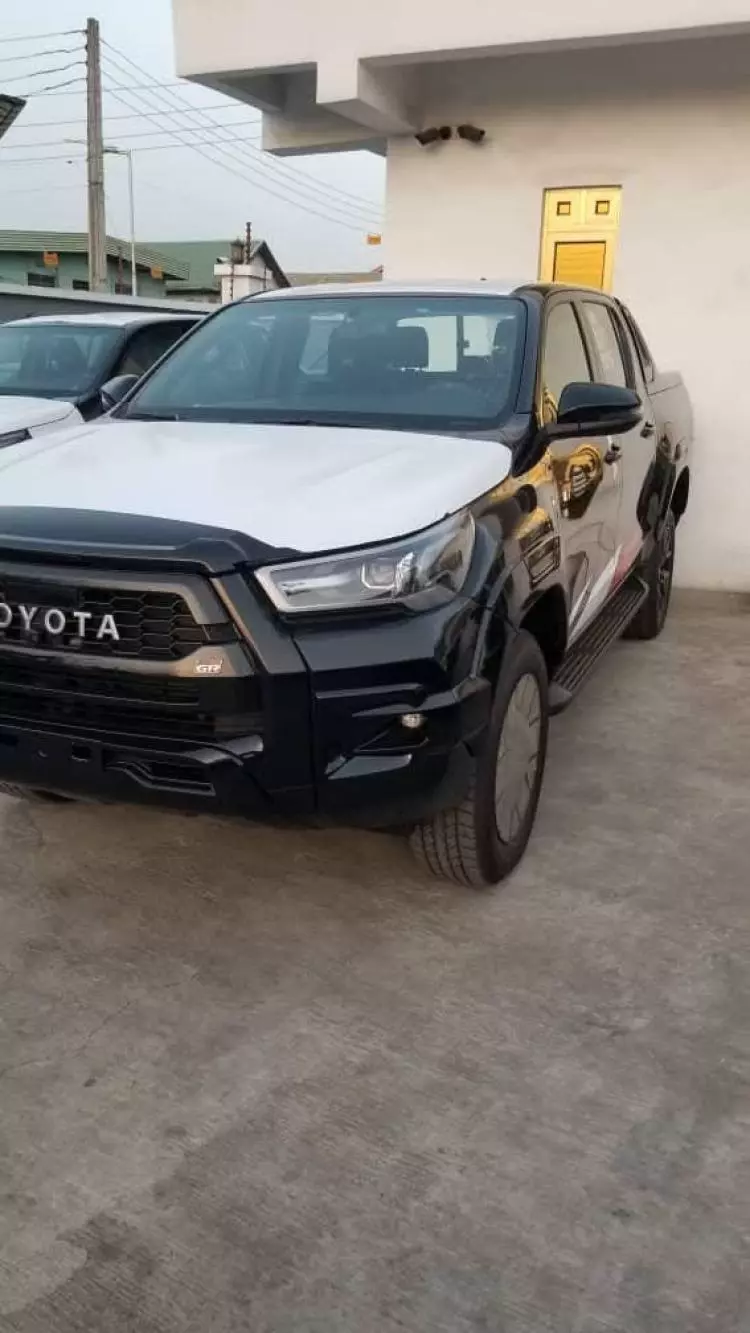 Toyota Hilux