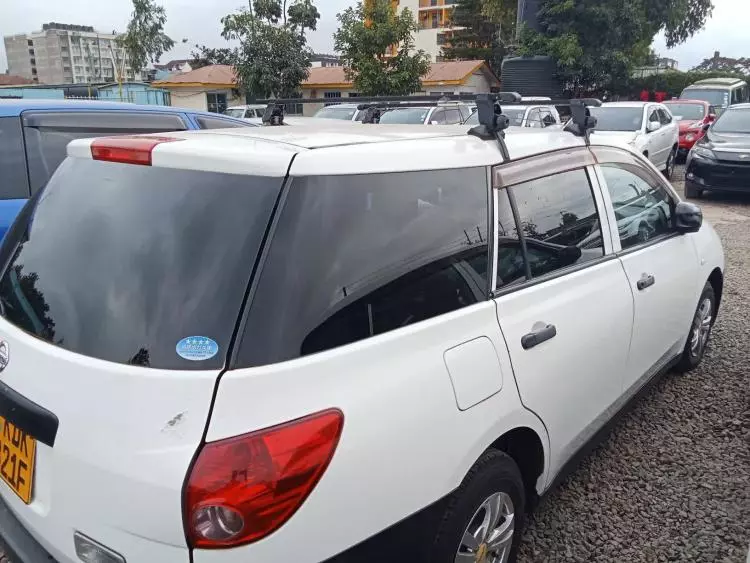 Nissan Wingroad 