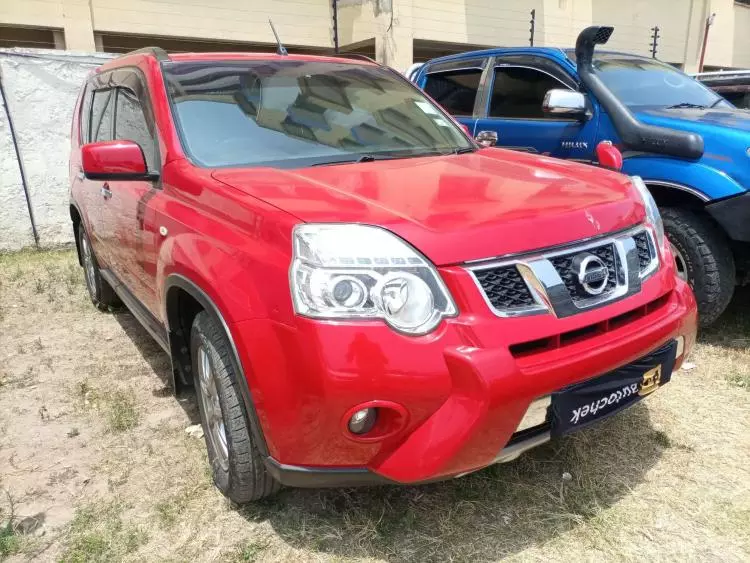 Nissan X-TRAIL
