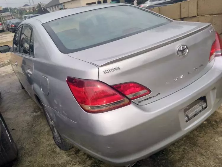 Toyota Avalon
