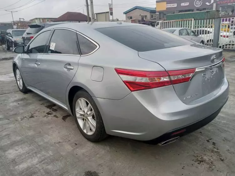 Toyota Avalon
