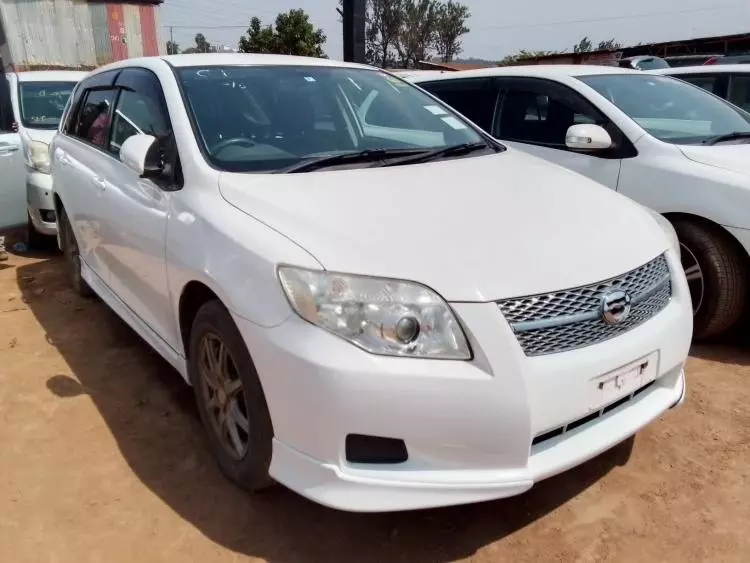 Toyota Fielder 