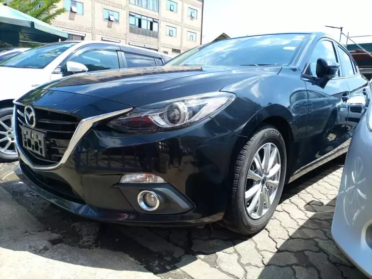 Mazda Axela 