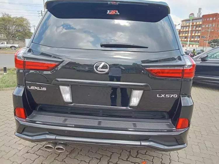 Lexus LX 570