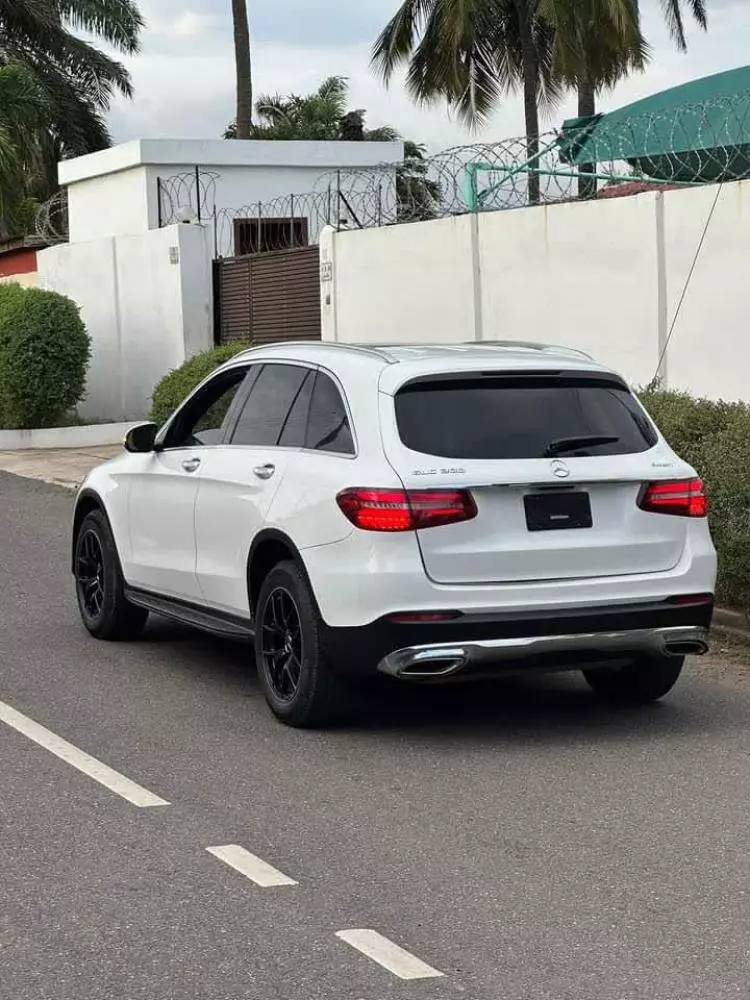 Mercedes-Benz GLC 300