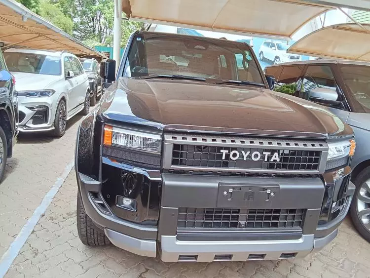 Toyota Landcruiser Prado