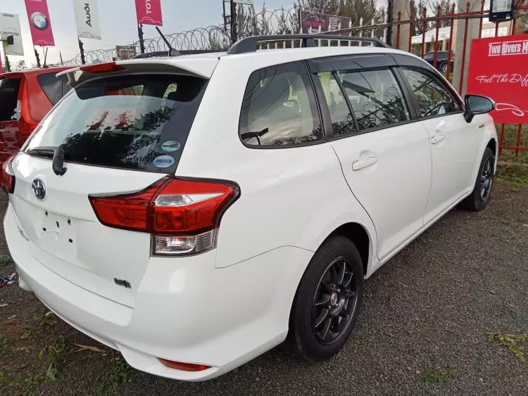 Toyota Fielder hybrid