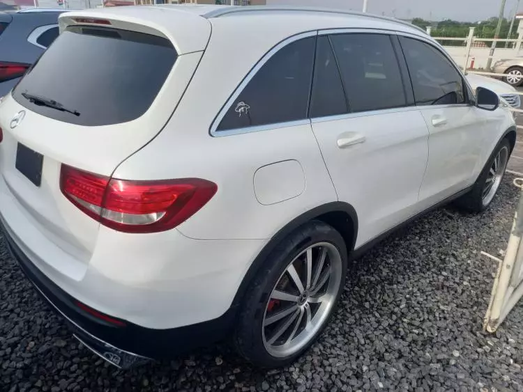 Mercedes-Benz GLC 300