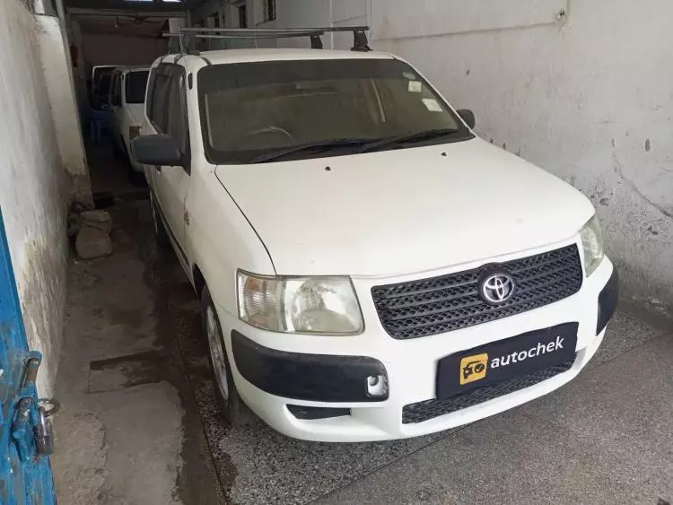 Toyota Succeed 