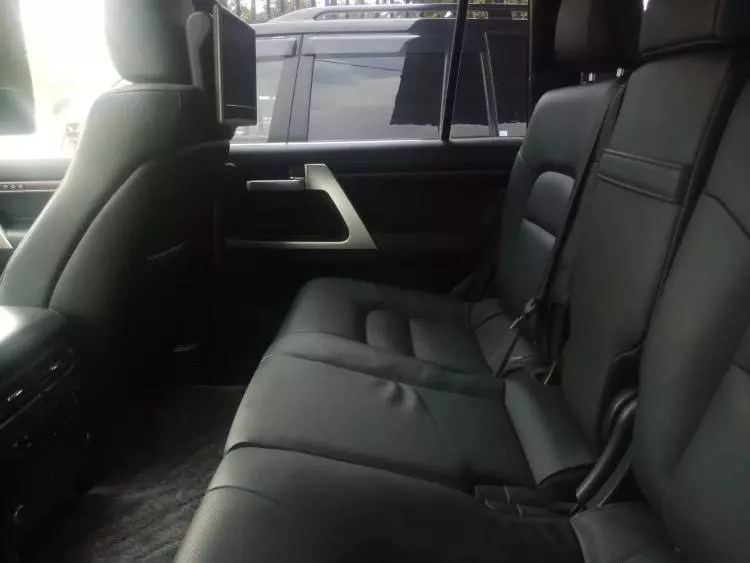 Toyota Landcruiser  V8