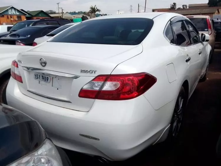 Nissan Fuga