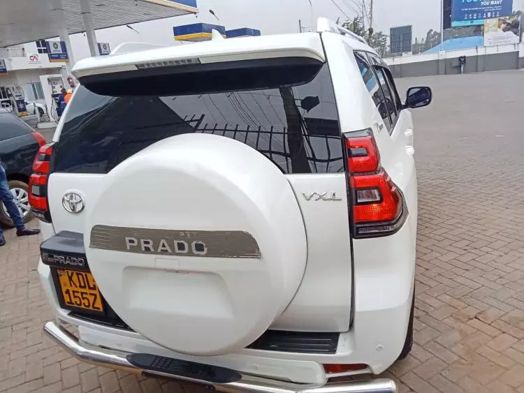 Toyota Land Cruiser Prado VX.L